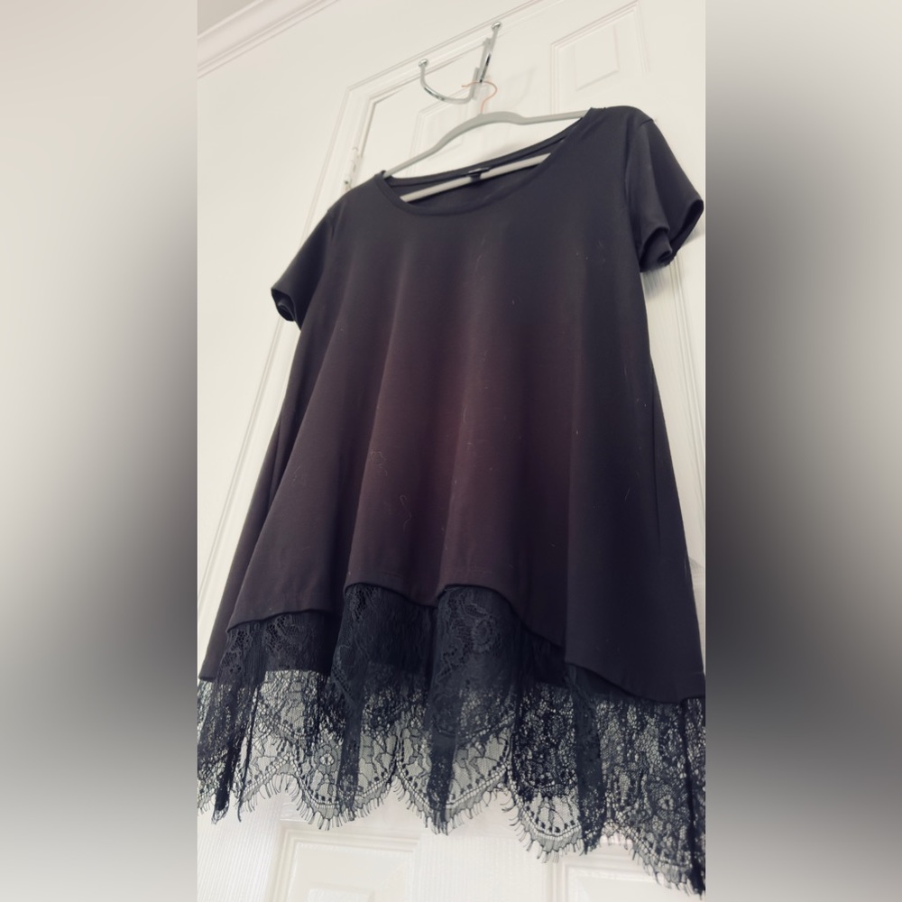 MOSSIMO Black Lace Hem Short Sleeve T-Shirt Tee Swing Tunic Top - Women’s Shirt - Picture 4 of 17